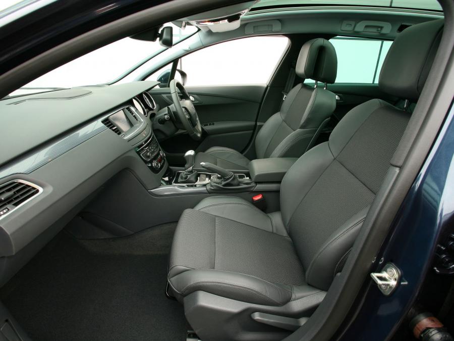  Peugeot 508 SW 2011 года  (UK) (фото 7 из 9)